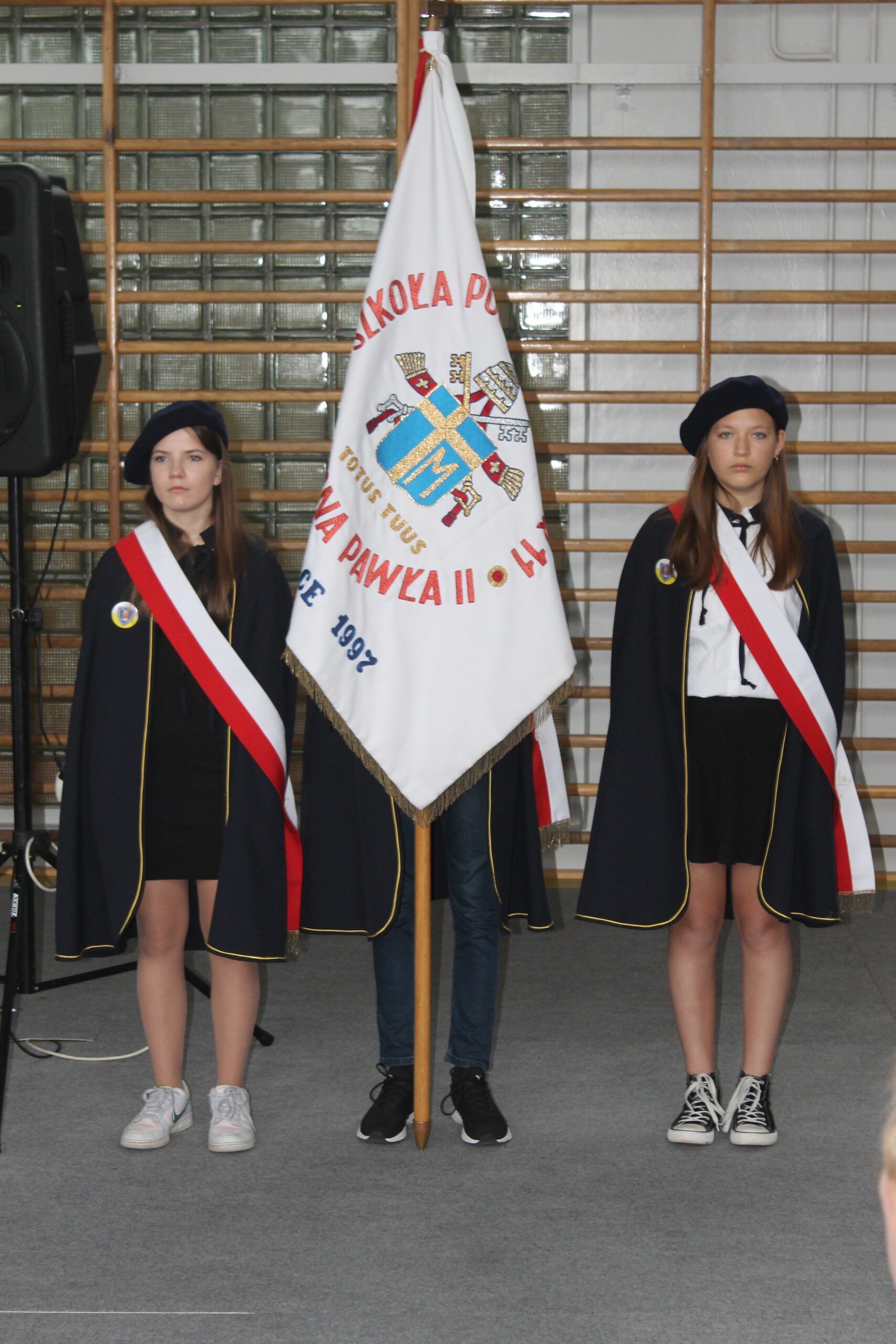 10 listopada 2023 r. uczniowie przygotowali występ z wierszami i wspólnym śpiewaniem patriotycznych piosenek. Sztandar