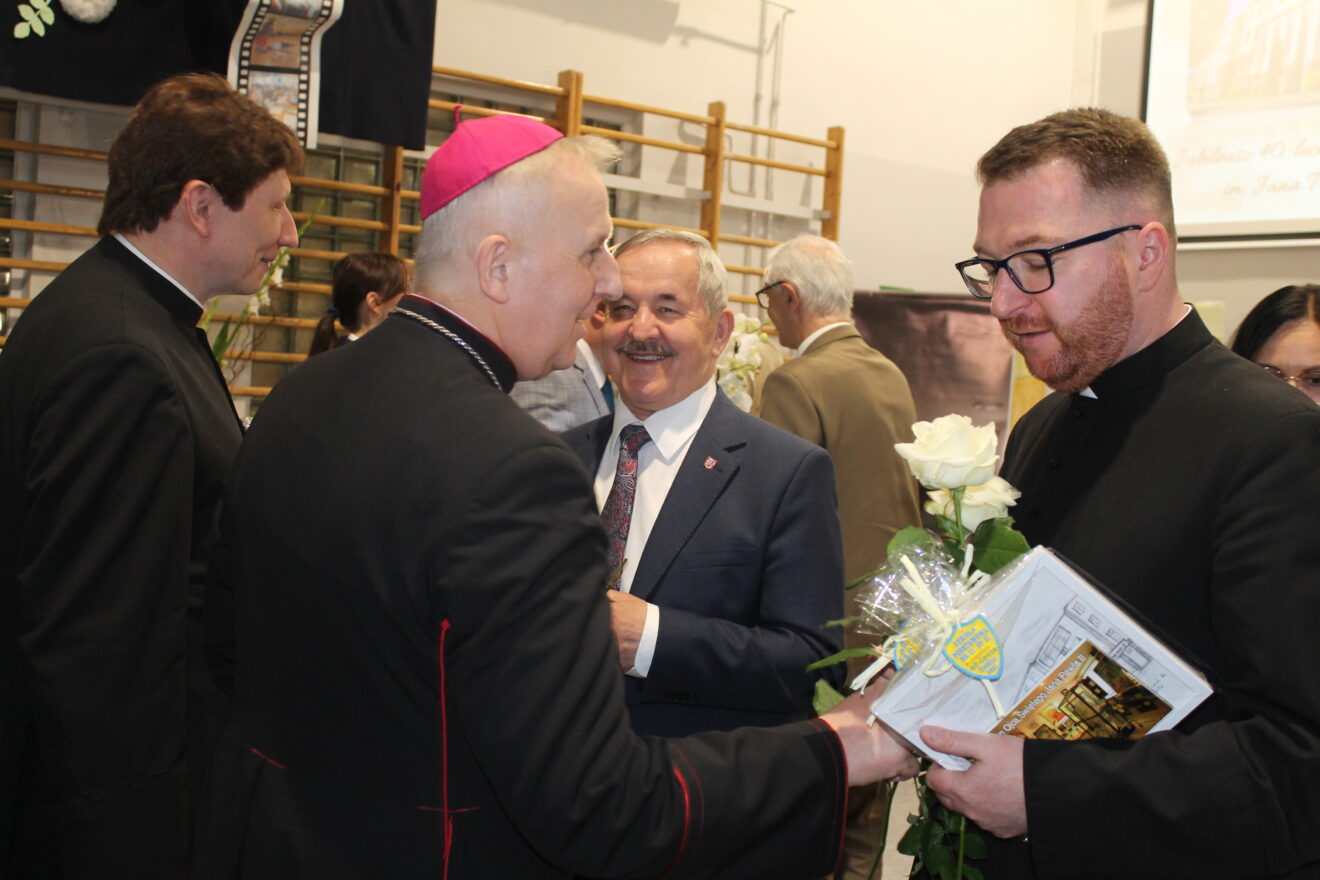Jubileusz 40-lecia Szkoły Podstawowej nr 11 im. Jana Pawła II