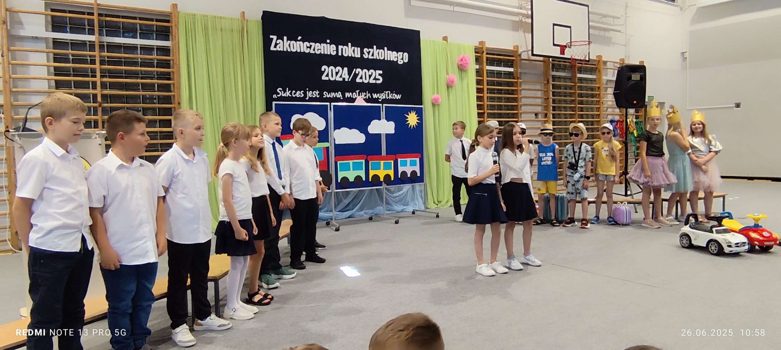 4. Występ artystyczny klasy 2b