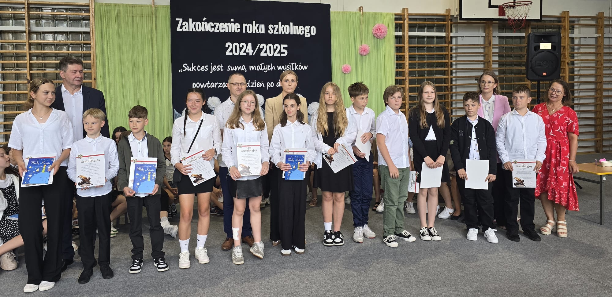 Uroczyste zakończenie roku szkolnego2024-2025 -nagrody i dyplomy