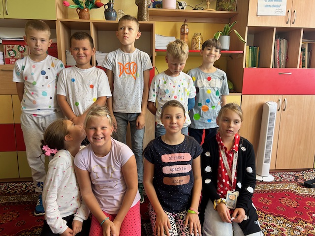 21.Klasa 3b - Dzień Kropki