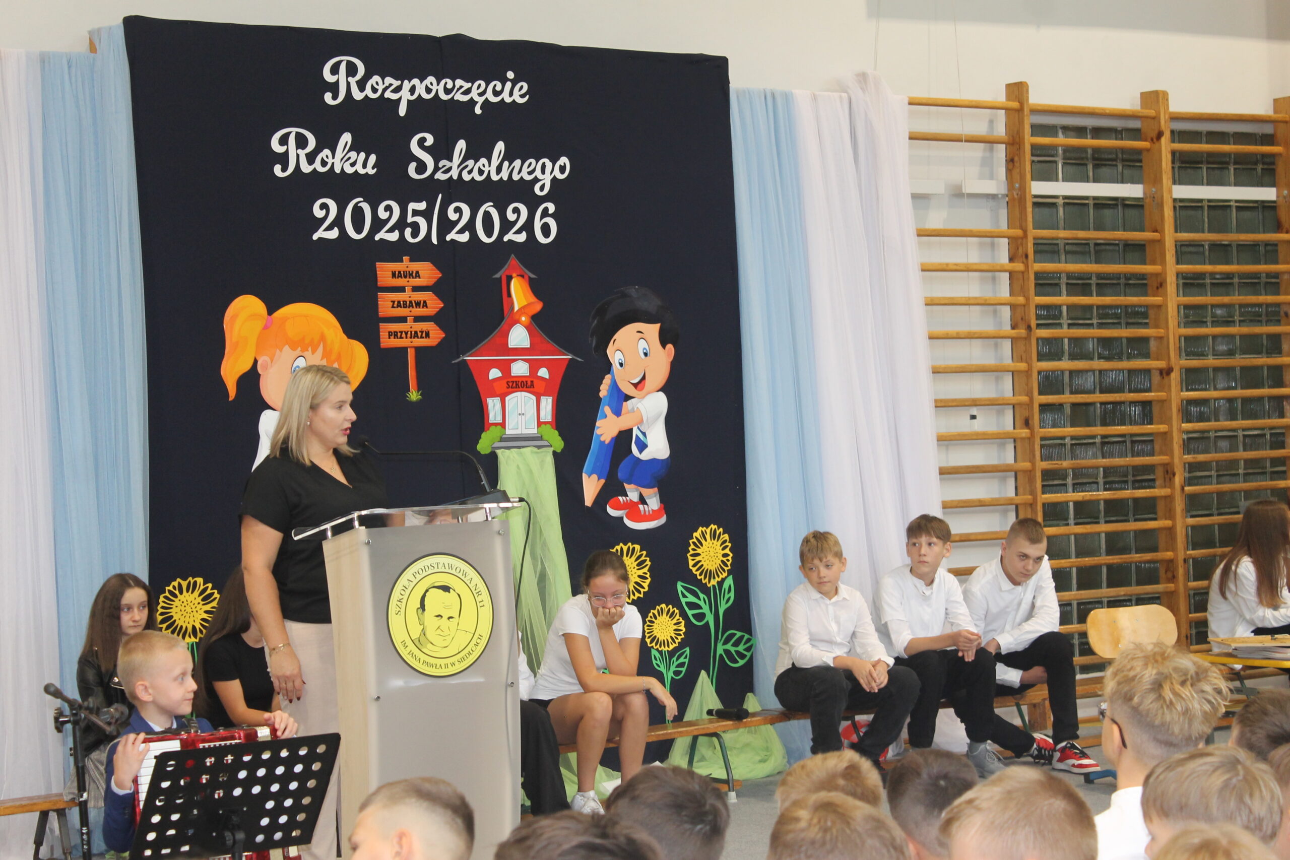 Uroczyste rozpoczęcie roku szkolnego 2025/2026. Przemówienie Pani dyrektor.