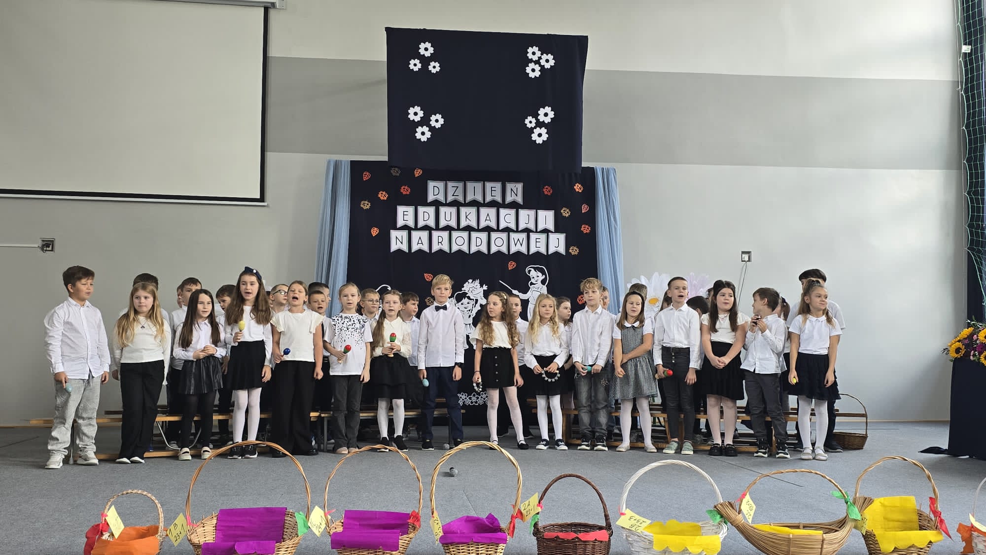 Akademia klas 1-3 z okazji Dnia Edukacji Narodowej