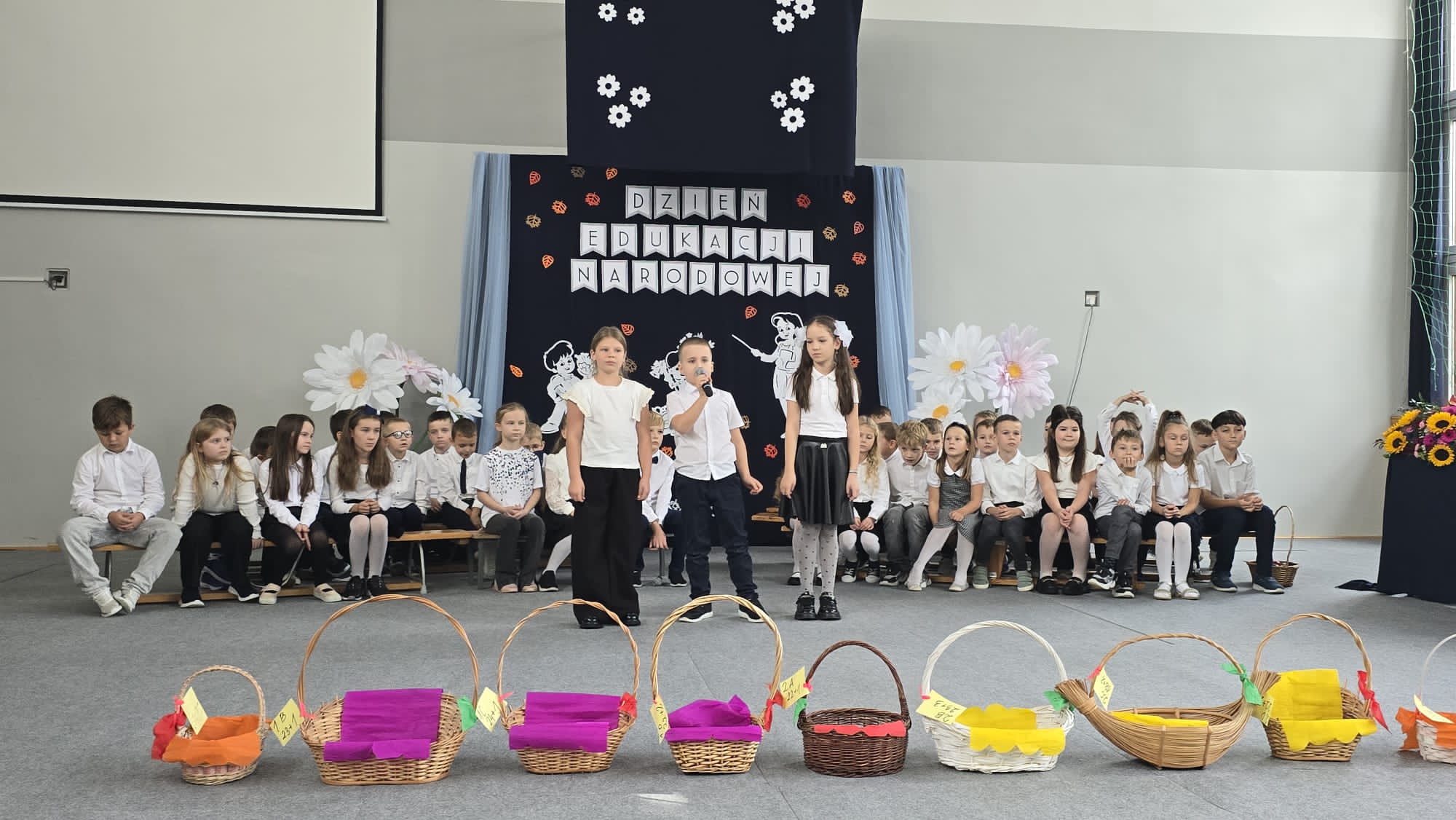 Akademia klas 1-3 z okazji Dnia Edukacji Narodowej