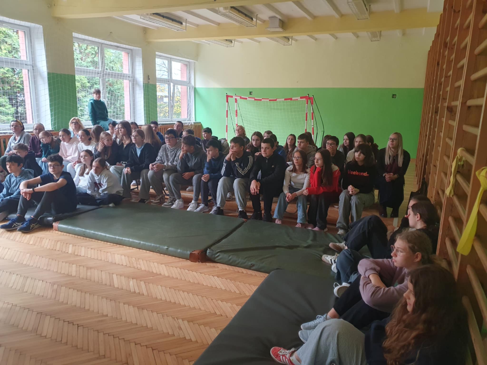 Uczniowie klas 7 na spotkaniu z panią prawnik.