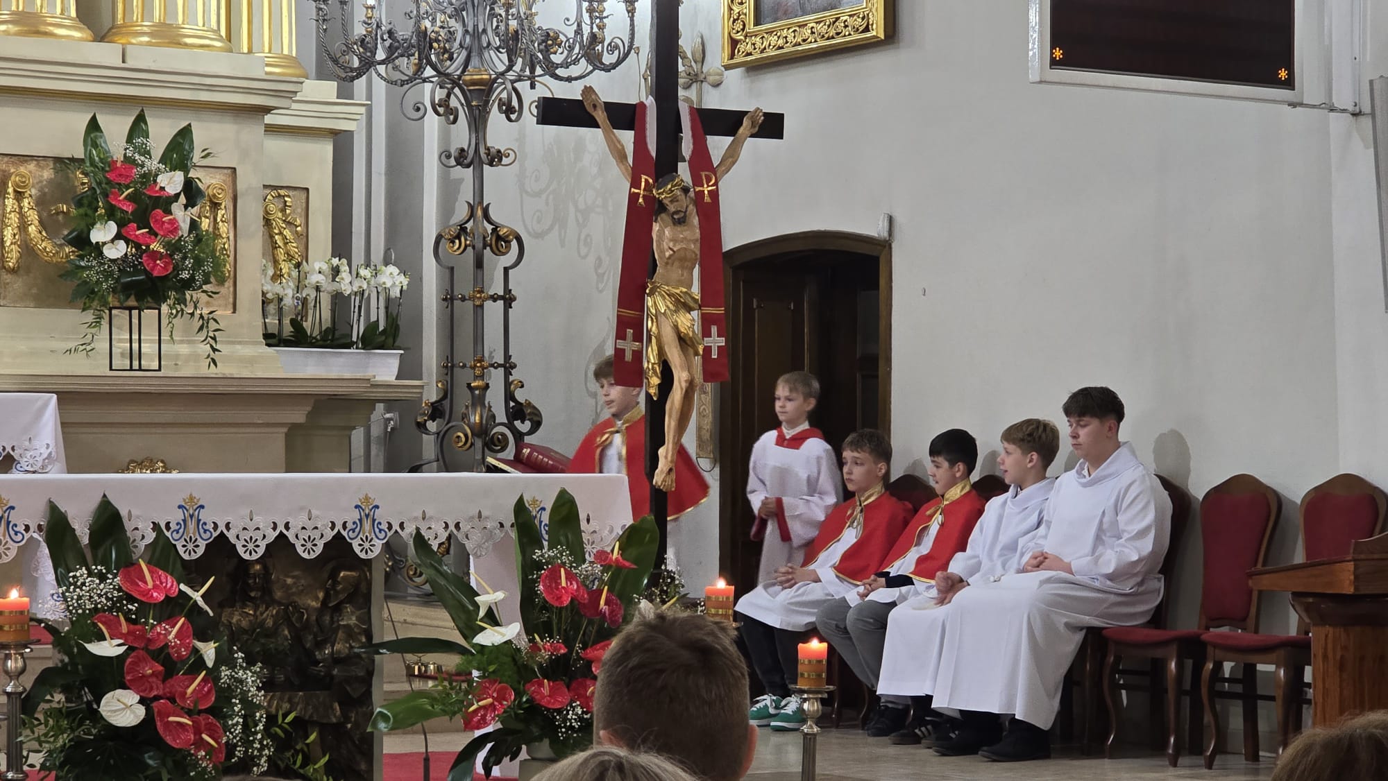 Swieto-Szkoly-maj-2026 w kościele podczas mszy