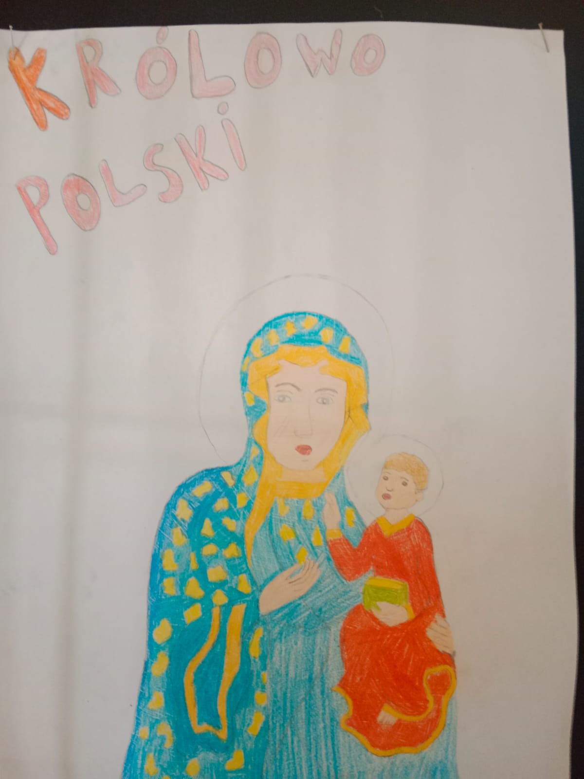 Uczniowie wykonywali prace plastyczne inspirowane tekstami biblijnymi, Eucharystią i postaciami znanych świętych. Tworząc swoje prace pogłębiali wiarę i poznawali dzieła sławnych artystów.