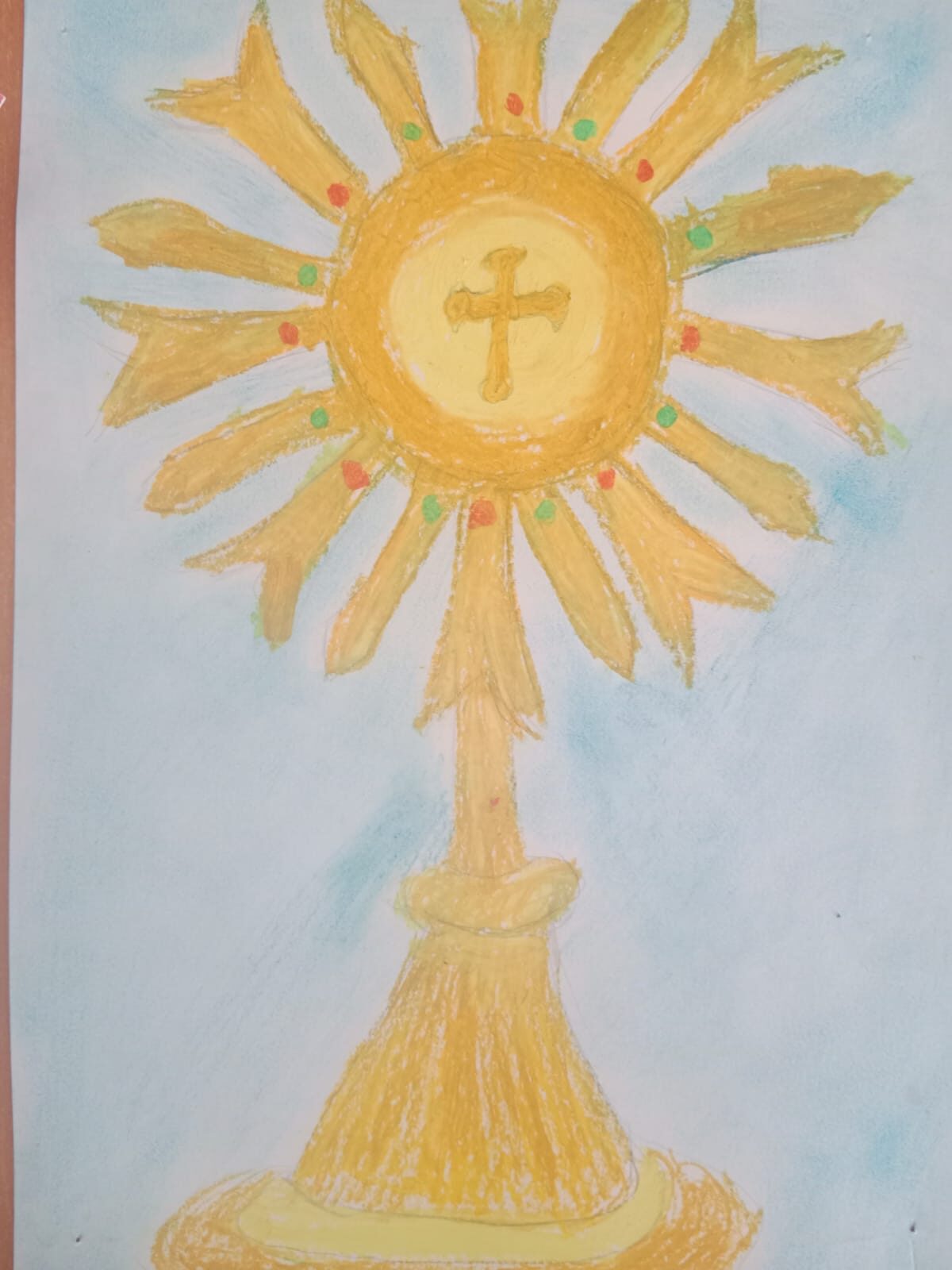 Uczniowie wykonywali prace plastyczne inspirowane tekstami biblijnymi, Eucharystią i postaciami znanych świętych. Tworząc swoje prace pogłębiali wiarę i poznawali dzieła sławnych artystów.